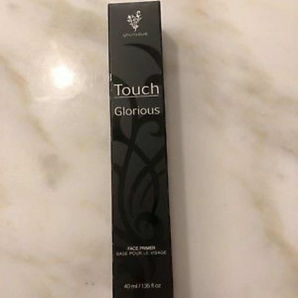 Younique Touch Glorious primer